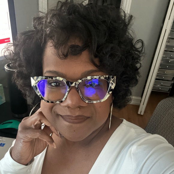 Meet your Posher, Bridgett - Picture 1 of 1